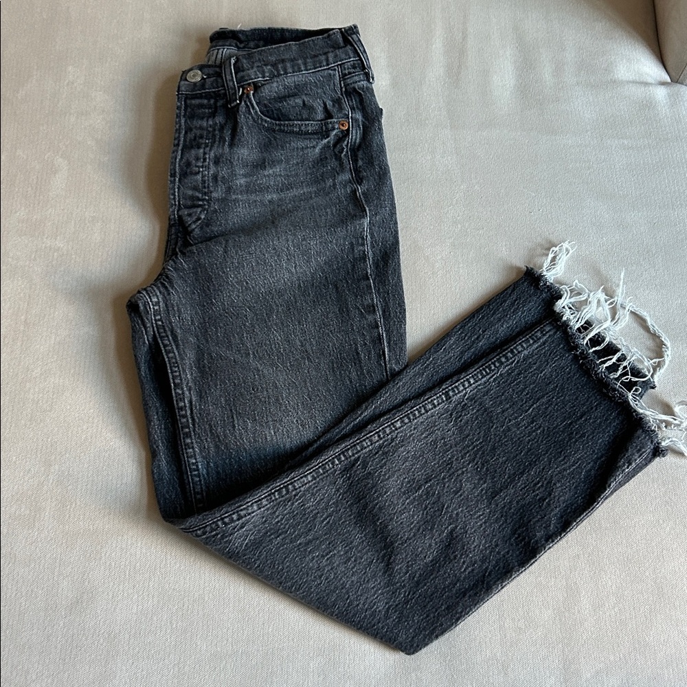 GAP Cheeky Straight‎ Leg High Rise Black Frayed Hem Women Jeans size 26/2R